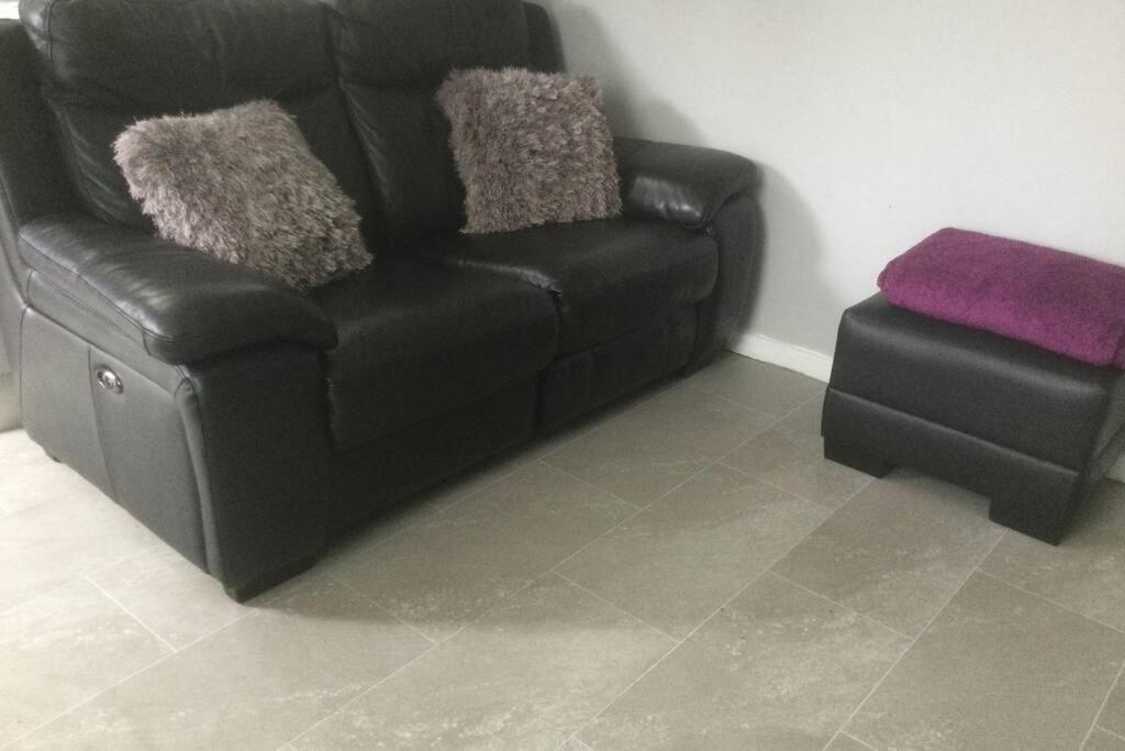 Leafy Lytham Central Lovely Ground Floor 1 Bedroom Apartment With Private Garden In Lytham Dog Friendly Литам Сент Аннс Екстериор снимка